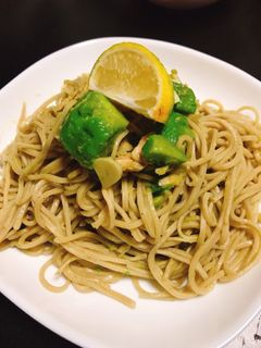 アボガドとツナのペペロン蕎麦-レシピのメイン写真
