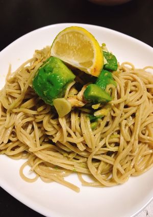 アボガドとツナのペペロン蕎麦-レシピのメイン写真