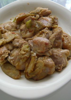 簡単★鶏とゴボウのゴマ味噌炒め-レシピのメイン写真
