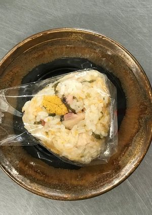 焼きうにタコとウルグアイキャビアおむすび-レシピのメイン写真