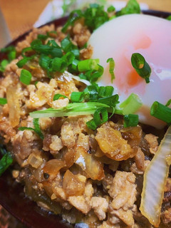 10分ごはん〜豚ひき肉丼温玉のせ〜-レシピのメイン写真