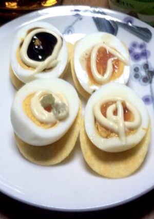 超簡単おつまみ!半熟ゆで卵のカナッペ風-レシピのメイン写真