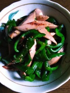 ピーマンと魚肉ソーセージの炒め物-レシピのメイン写真