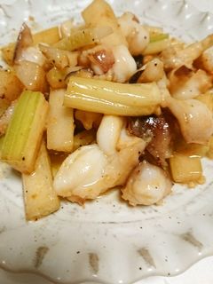 ★イカゲソとセロリの茎のマヨ炒め-レシピのメイン写真