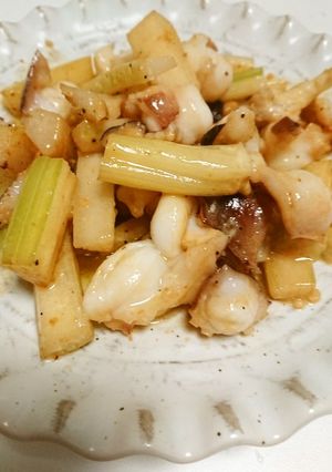 ★イカゲソとセロリの茎のマヨ炒め-レシピのメイン写真