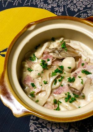旨味たっぷりキノコとベーコンのクリーム煮-レシピのメイン写真