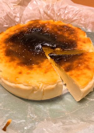 簡単！本格バスク風チーズケーキ-レシピのメイン写真