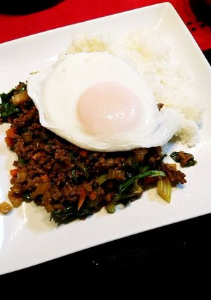 セロリと挽肉炒めご飯-レシピのメイン写真