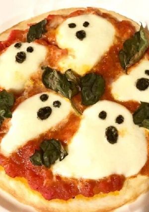 ハロウィンパーティーのゴーストピザ-レシピのメイン写真