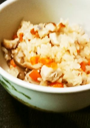 八方だしで、キノコの炊き込みごはん-レシピのメイン写真