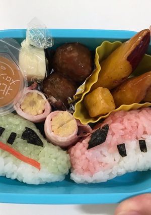 はやぶさ・こまちの連結★2歳遠足お弁当-レシピのメイン写真