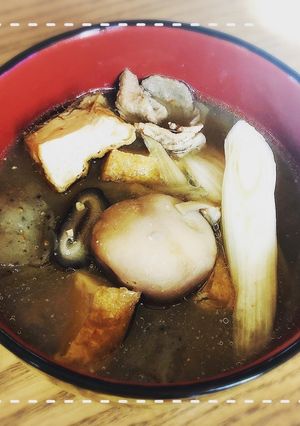 山形県民による豚肉味噌味の庄内風芋煮-レシピのメイン写真