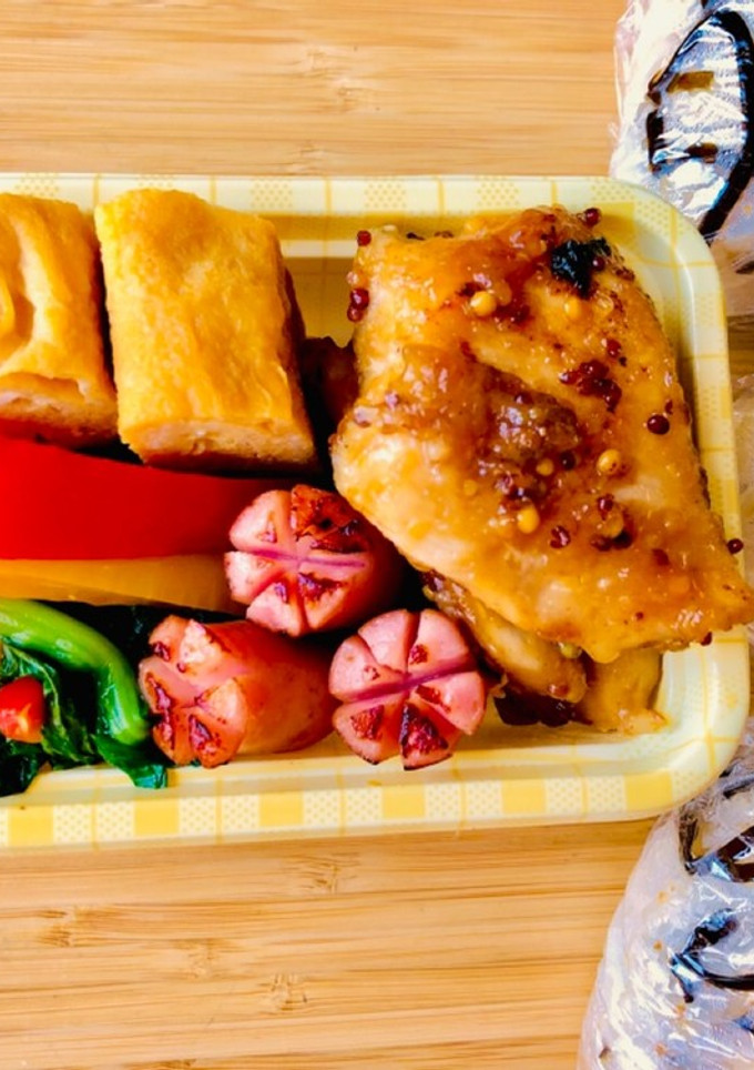 愛妻弁当♡83〜使い捨て容器〜-レシピのメイン写真