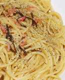 桜えび塩昆布のパスタ☆カルボナーラ仕立て