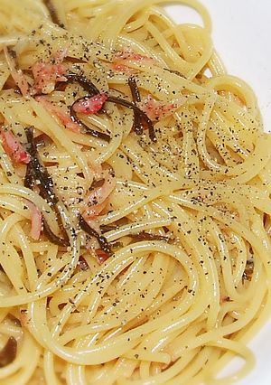 桜えび塩昆布のパスタ☆カルボナーラ仕立て-レシピのメイン写真