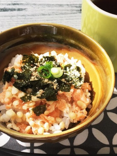 レンチン鮭フレークで☆お急ぎご飯-レシピのメイン写真