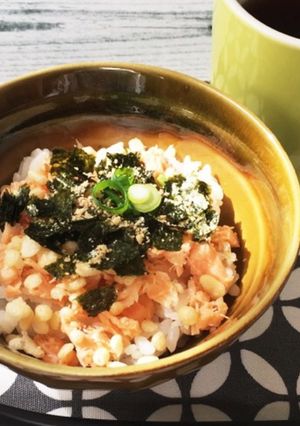レンチン鮭フレークで☆お急ぎご飯-レシピのメイン写真