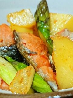 鮭とじゃがいもアスパラのガリバタ醤油-レシピのメイン写真