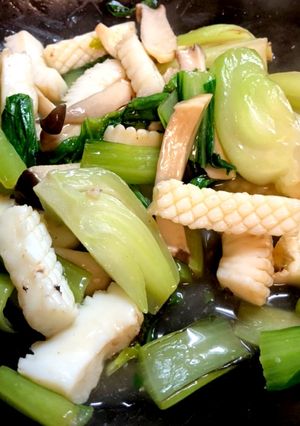イカとチンゲン菜(小松菜)の中華炒め-レシピのメイン写真