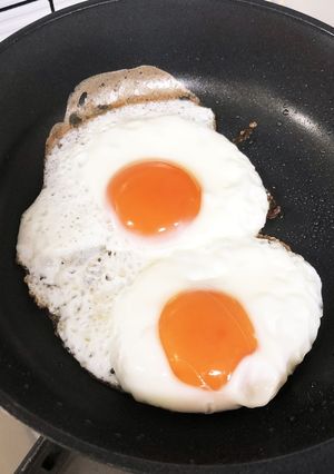 こりゃ簡単！失敗なし！半熟目玉焼き-レシピのメイン写真