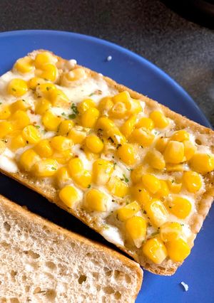 簡単朝食！コーンマヨチーズパン！-レシピのメイン写真