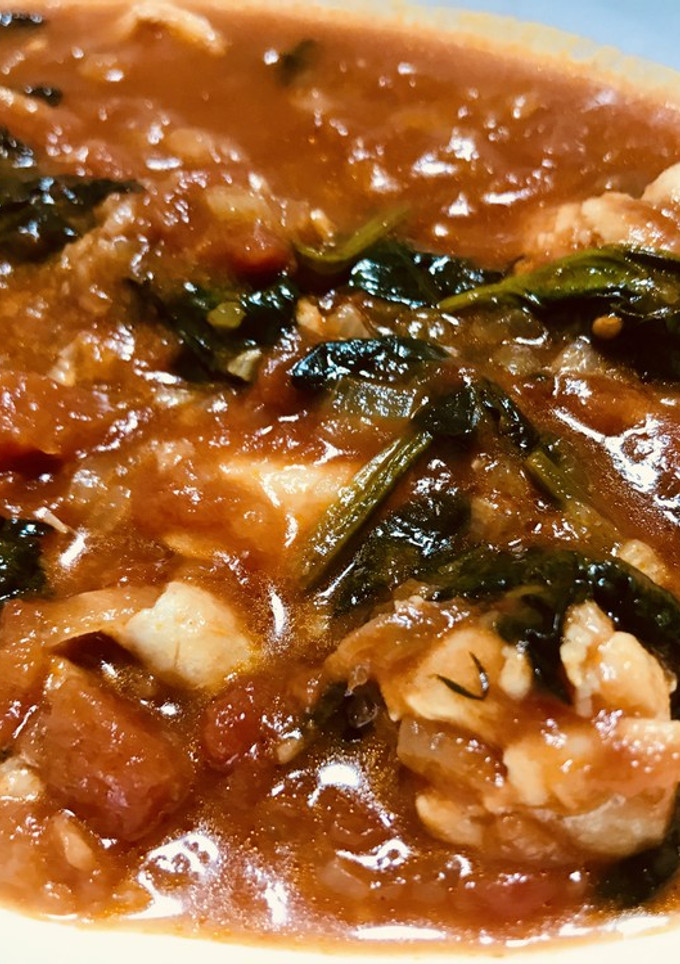 モモ肉とほうれん草のトマトスープ-レシピのメイン写真