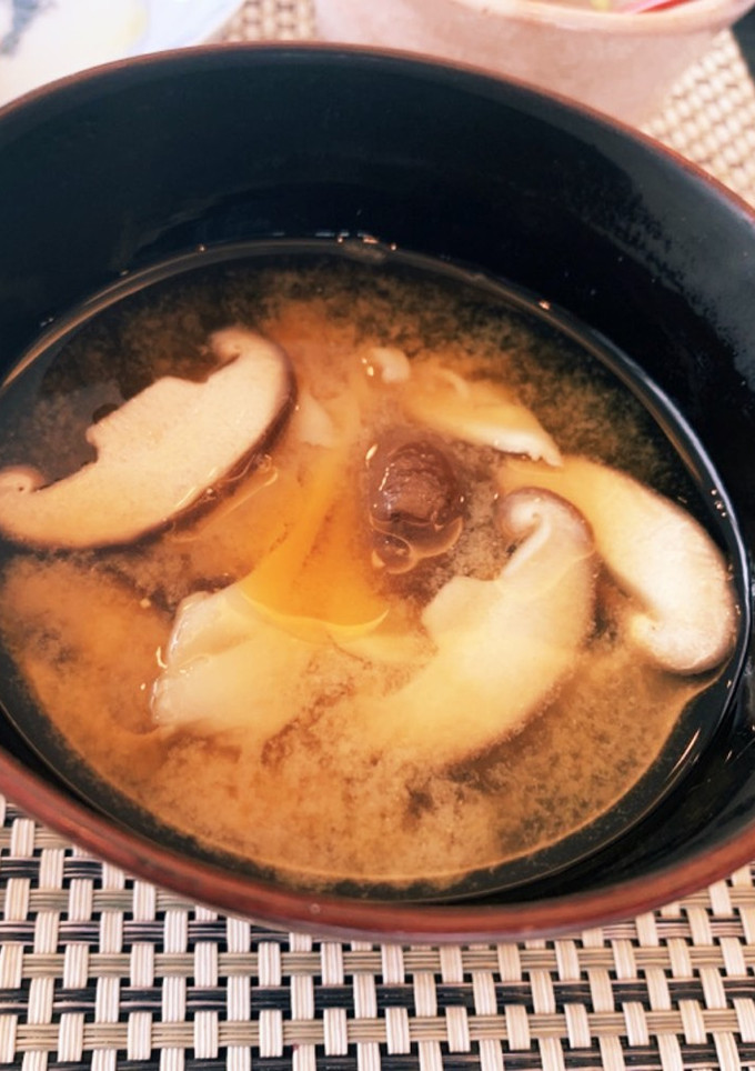 簡単^_^椎茸と舞茸のお味噌汁-レシピのメイン写真