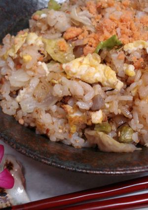 お手軽！鮭レタスチャーハン-レシピのメイン写真