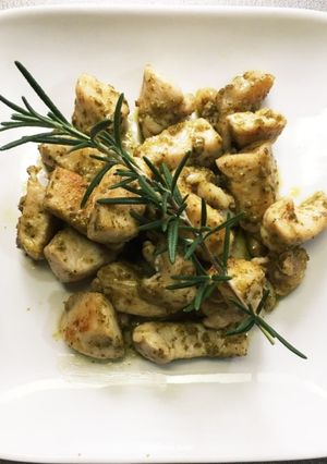 鶏肉とバジルのおつまみ-レシピのメイン写真