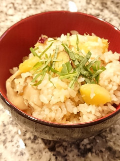 秋の味覚♪さつまいも炊き込みご飯-レシピのメイン写真
