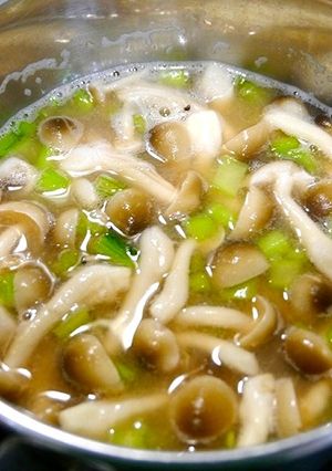 簡単！さつまいもと小松菜のお味噌汁-レシピのメイン写真