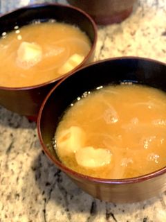 簡単^_^玉ねぎとお麩のお味噌汁-レシピのメイン写真