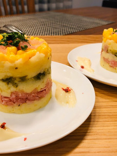 セルクルでマッシュポテトと生ハムのサラダ-レシピのメイン写真