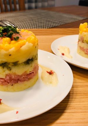 セルクルでマッシュポテトと生ハムのサラダ-レシピのメイン写真