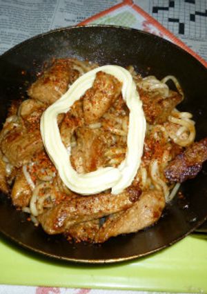 まぐろのヅケステーキで焼きうどん-レシピのメイン写真