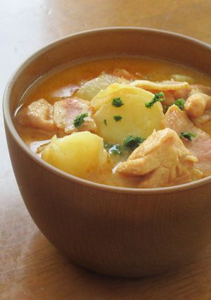 鶏もも肉とじゃが芋のトマトクリームスープ-レシピのメイン写真