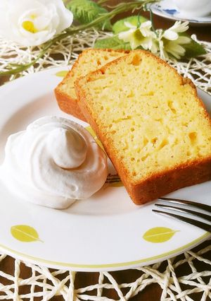 さつまいもケーキにカルピスクリーム添えて-レシピのメイン写真