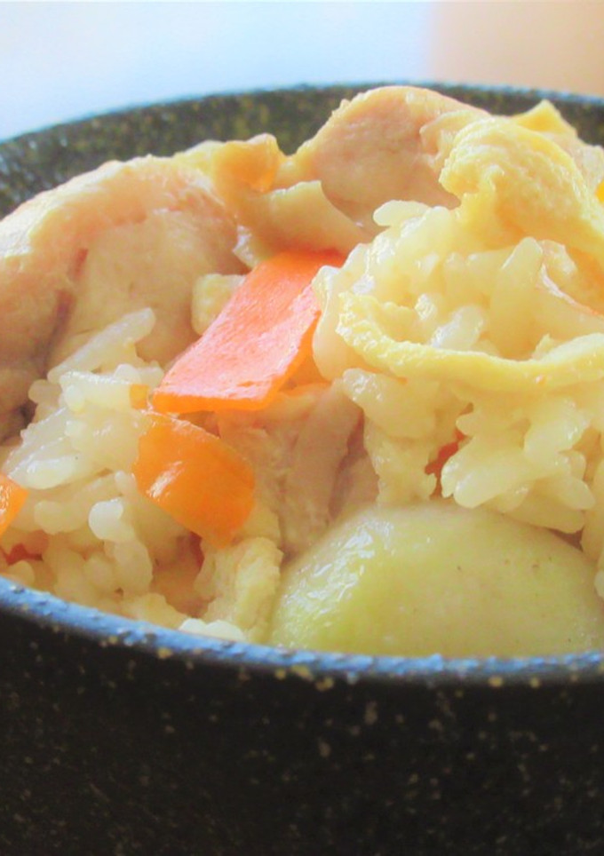 鶏もも肉と里いもの炊き込みご飯-レシピのメイン写真