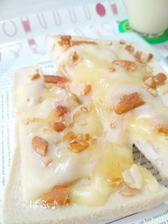 柿の種でピリ辛トースト-レシピのメイン写真