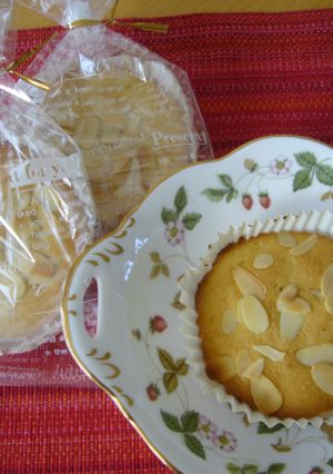 簡単で超おいしいアーモンドカップケーキ-レシピのメイン写真