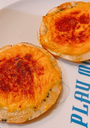 おつまみに！南部せんべいのチーズ焼き-レシピのメイン写真