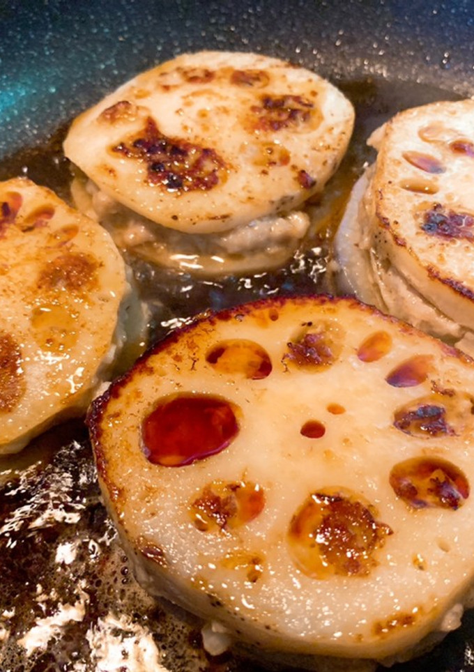 れんこんの挽き肉はさみ焼き☆-レシピのメイン写真