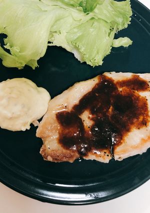 ガリバタ豚テキとチーズマスタードソース-レシピのメイン写真