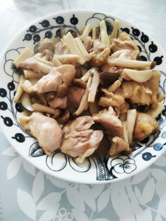 簡単♪鶏肉ときのこの蒸し炒め-レシピのメイン写真