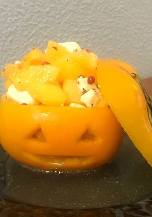 ハロウィン!柿とクリチのハチミツサラダ-レシピのメイン写真