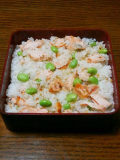 酒でふわふわ☆焼鮭と枝豆の混ぜ寿司-レシピのメイン写真