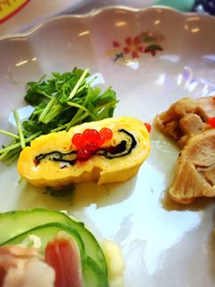 海苔いり卵焼きに筋子(いくらタラコ)のせ-レシピのメイン写真