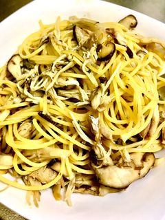 キノコ と鯖の水煮缶で和風パスタ-レシピのメイン写真