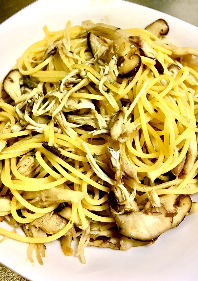 キノコ と鯖の水煮缶で和風パスタ-レシピのメイン写真