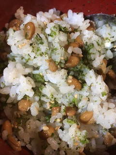 納豆とゴマ、青のりのごちゃ混ぜご飯-レシピのメイン写真